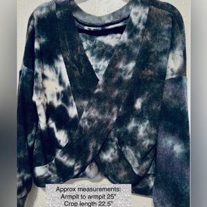 New Jr Size Lg or Woman Size M Super Soft Stretchy Tie Dye Crop Sweatshirt 7-1